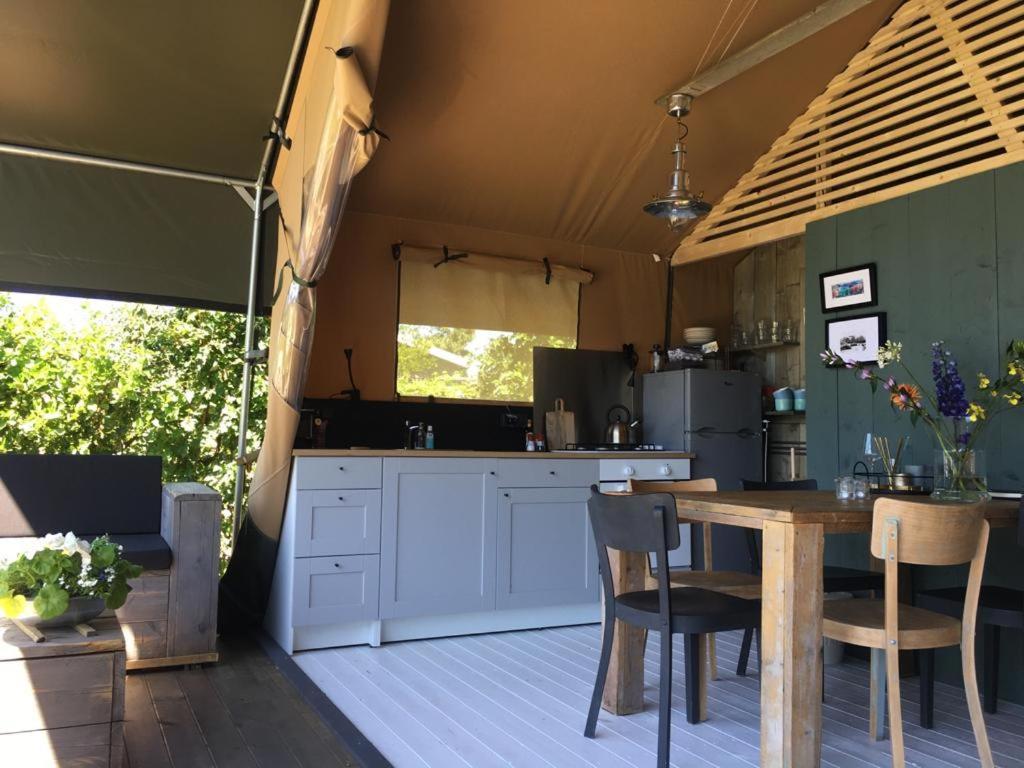 Glamping Aan De Plas Vinkeveen Eksteriør bilde